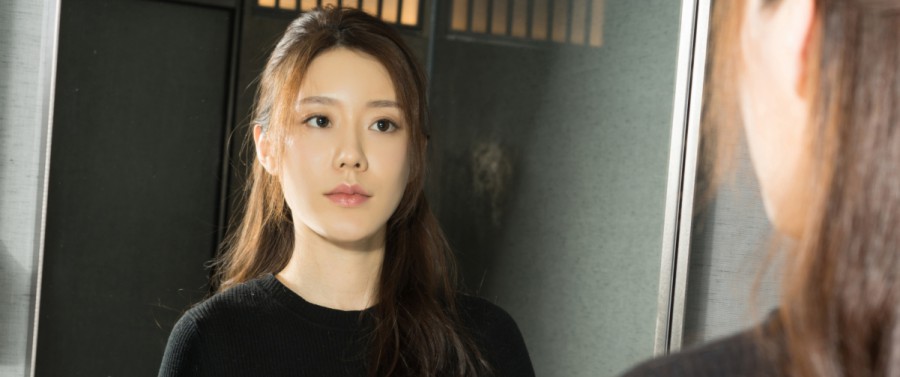 川妹子回家机票丢了 民警连夜找的哥帮送回