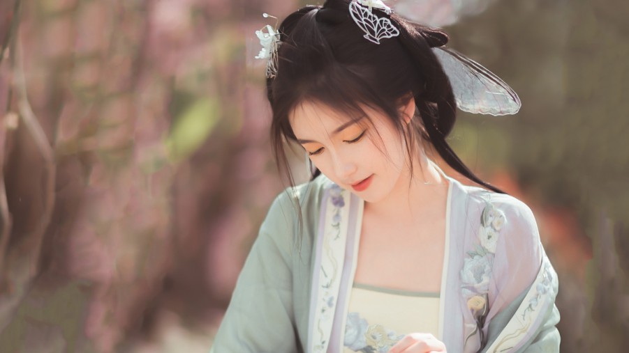 不必迎合世俗审美，做独一无二